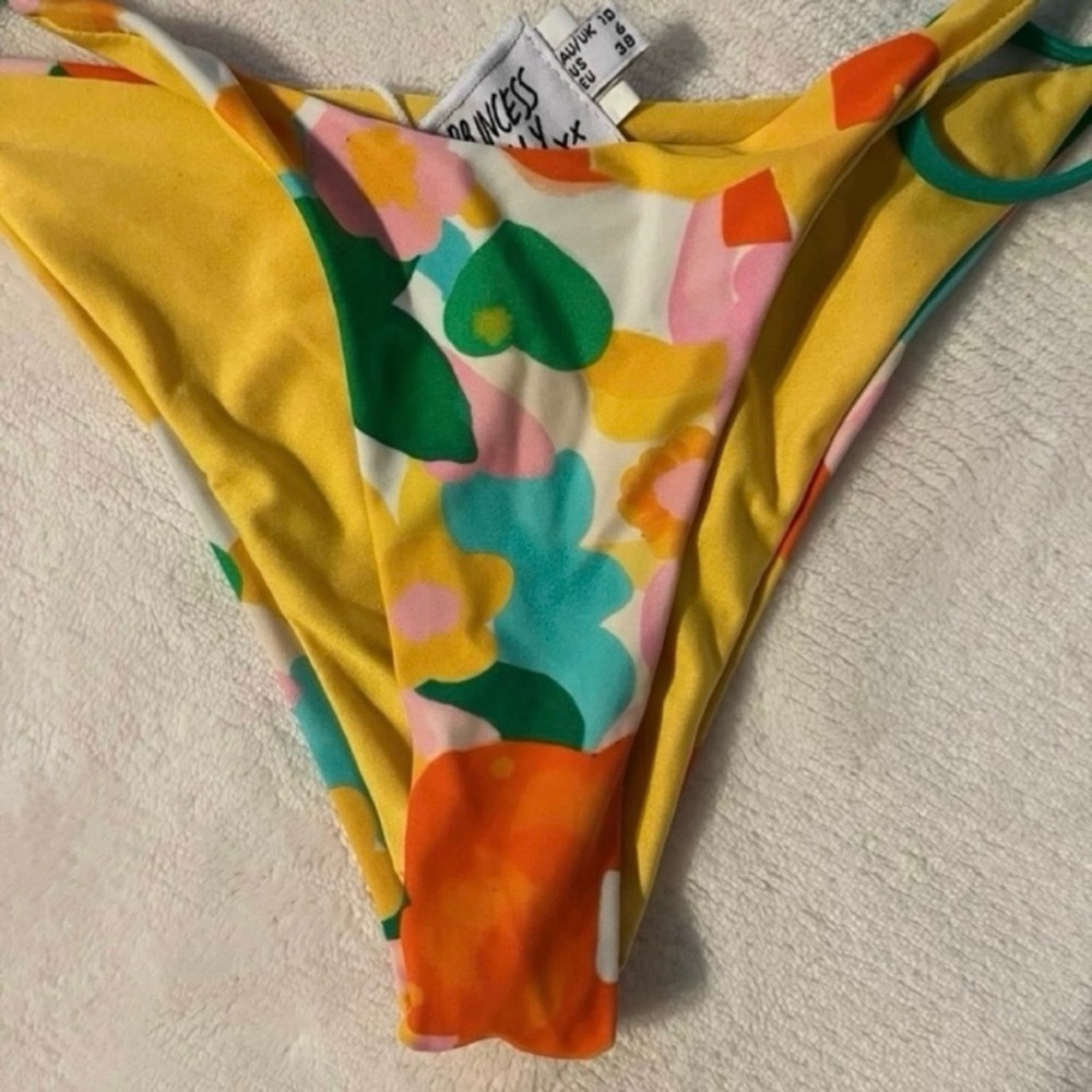 Princess Polly Janey Floral Multi color bikini set - Picture 6 of 6